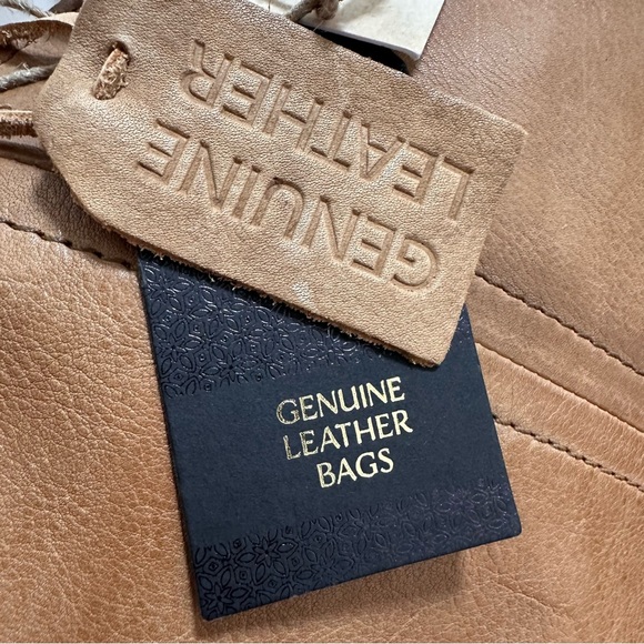 Genuine Leather Hobo Bag | One Size | Tan | NWT 👜 - Picture 14 of 15